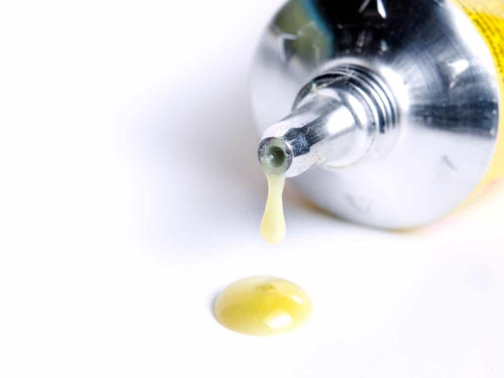 How To Make Glue Dry Faster 6 Easy Steps