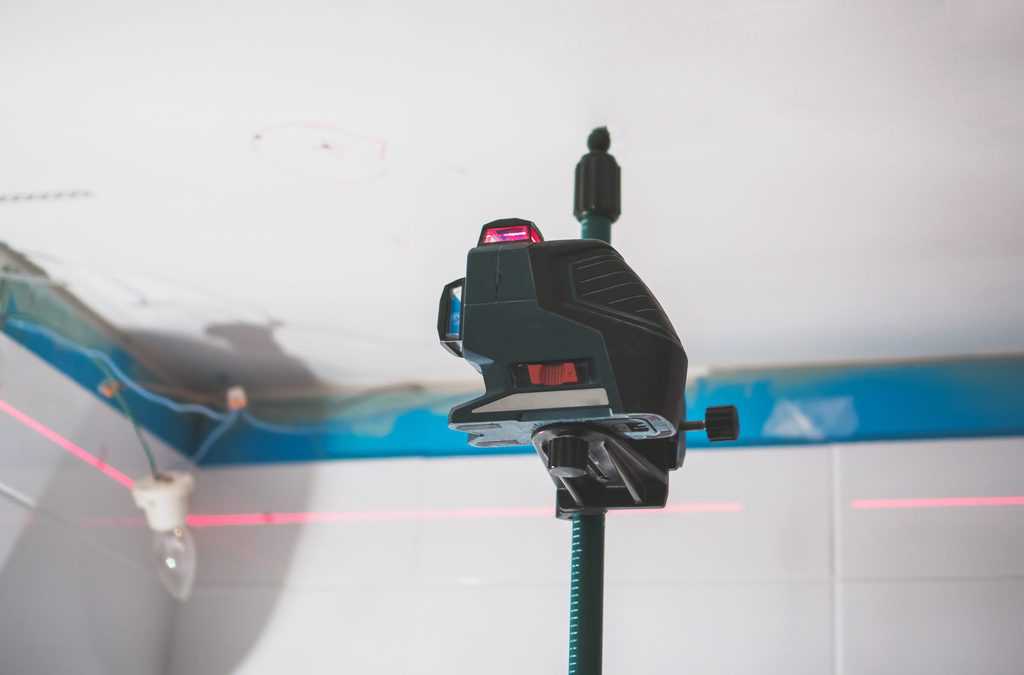 Best Laser Levels For Electricians (Reviews & Guide)